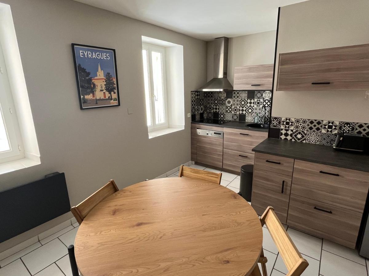 Bel Appartement 2 Chambres Au Coeur Du Village Eyragues Экстерьер фото
